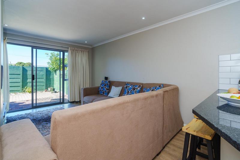 2 Bedroom Property for Sale in Diep River Western Cape